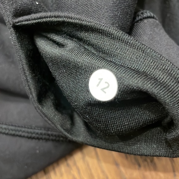 Lululemon crop legging - Picture 4 of 4